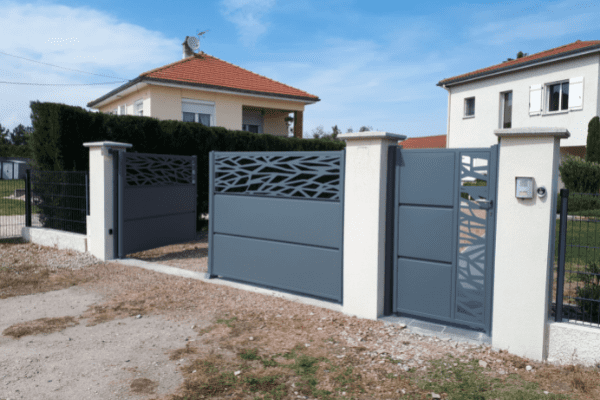 Portail battant motorisé