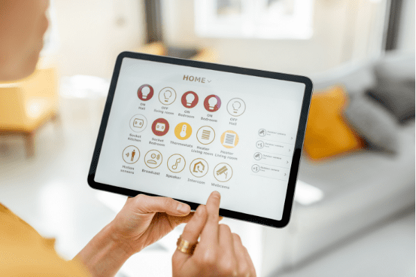 Portail alu battant ou coulissant connect&eacute; au syst&egrave;me domotique